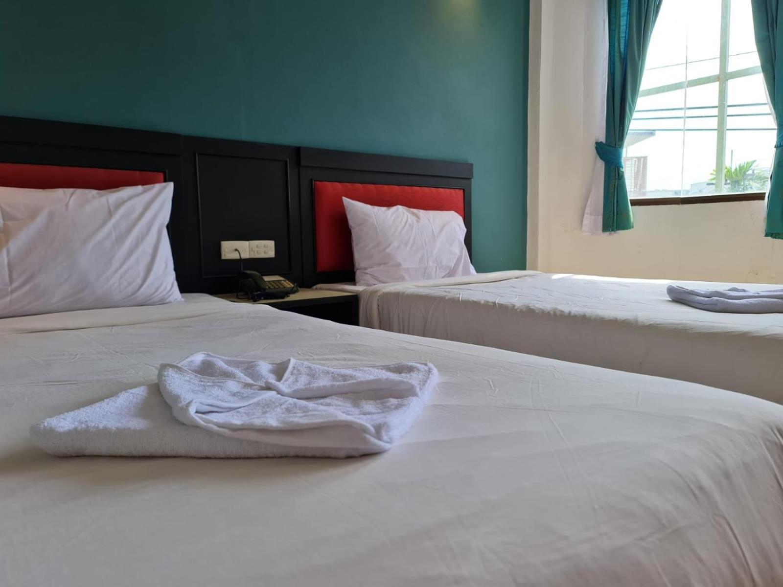 Desa Phuket Hotel Екстериор снимка