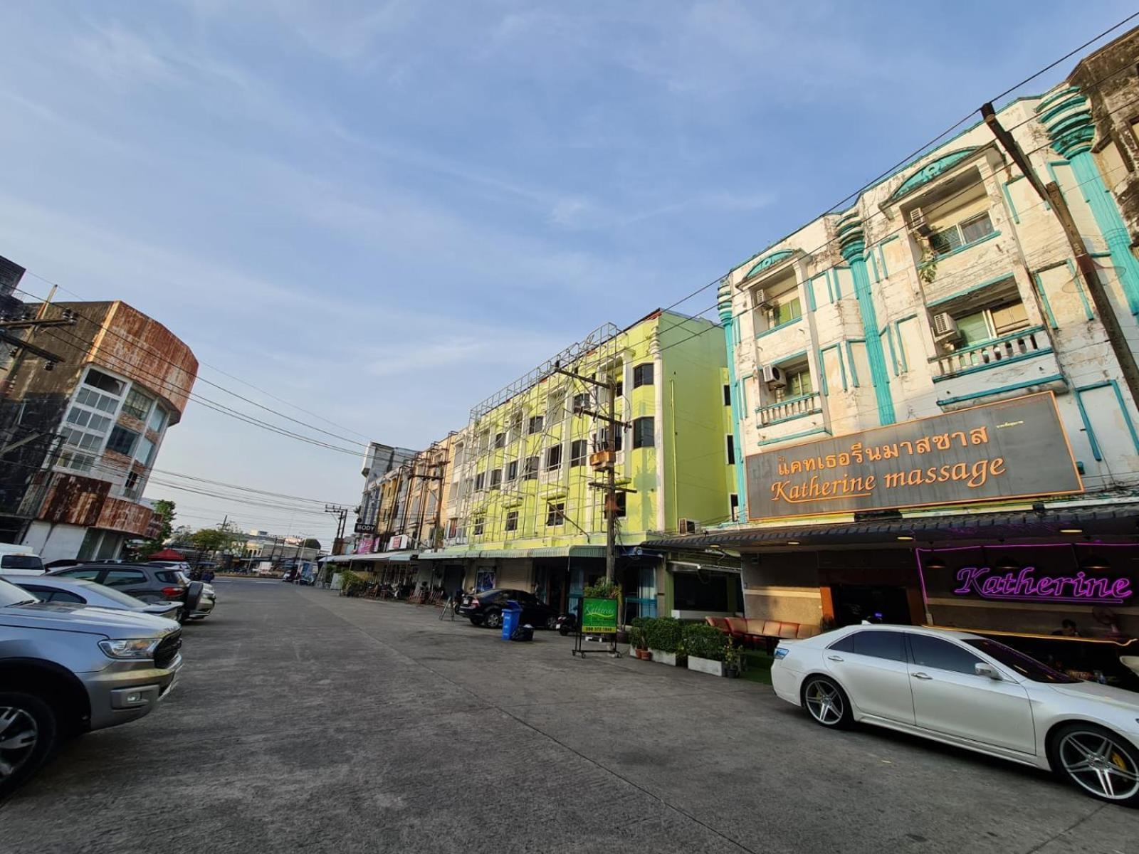 Desa Phuket Hotel Екстериор снимка